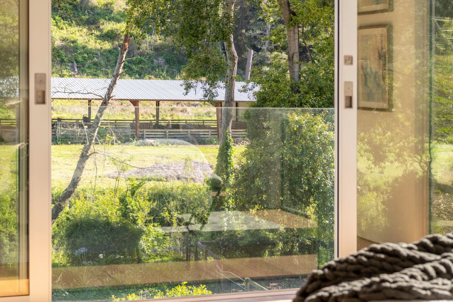 Detail Gallery Image 28 of 85 For 2570 Purisima Creek Rd, Half Moon Bay,  CA 94019 - 4 Beds | 3 Baths