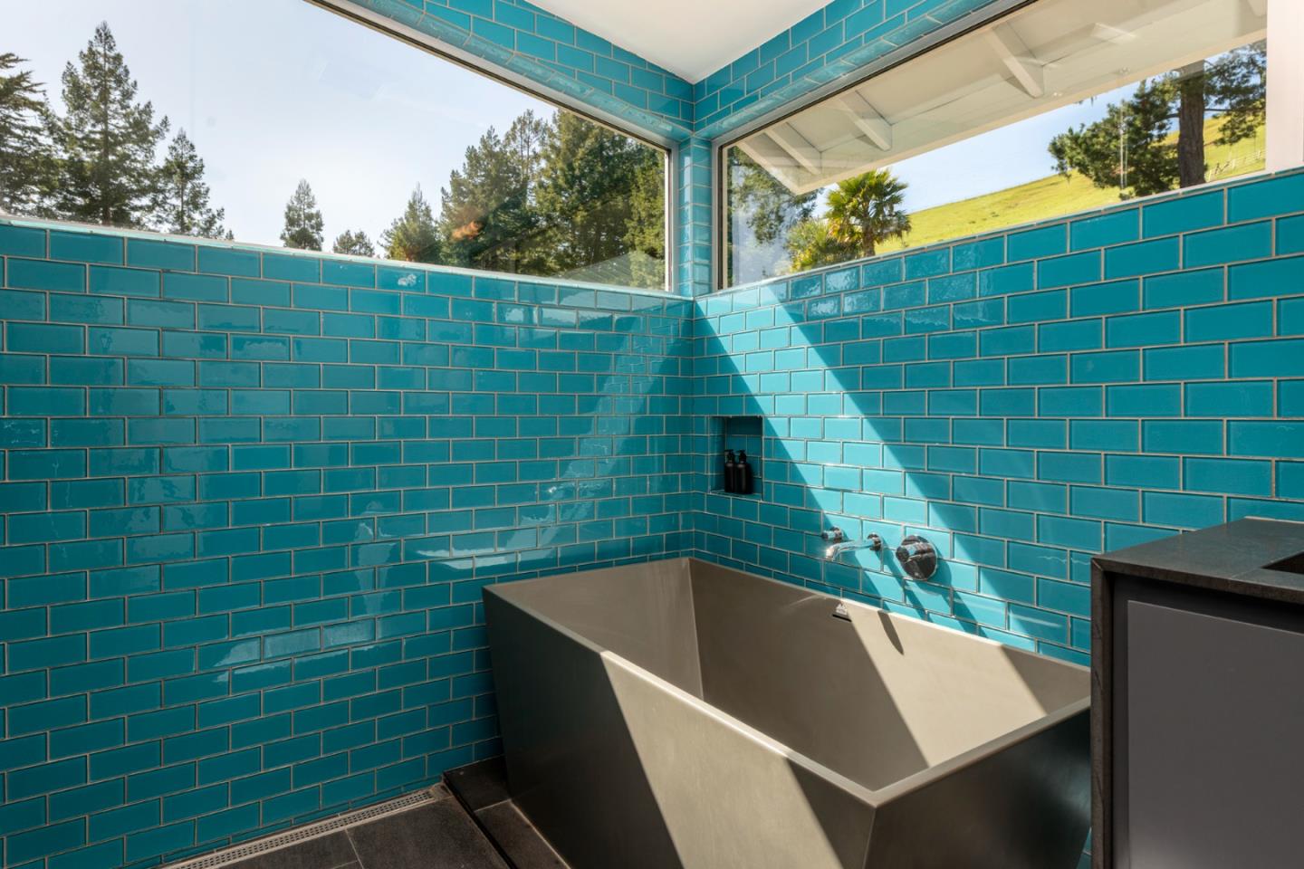 Detail Gallery Image 31 of 85 For 2570 Purisima Creek Rd, Half Moon Bay,  CA 94019 - 4 Beds | 3 Baths