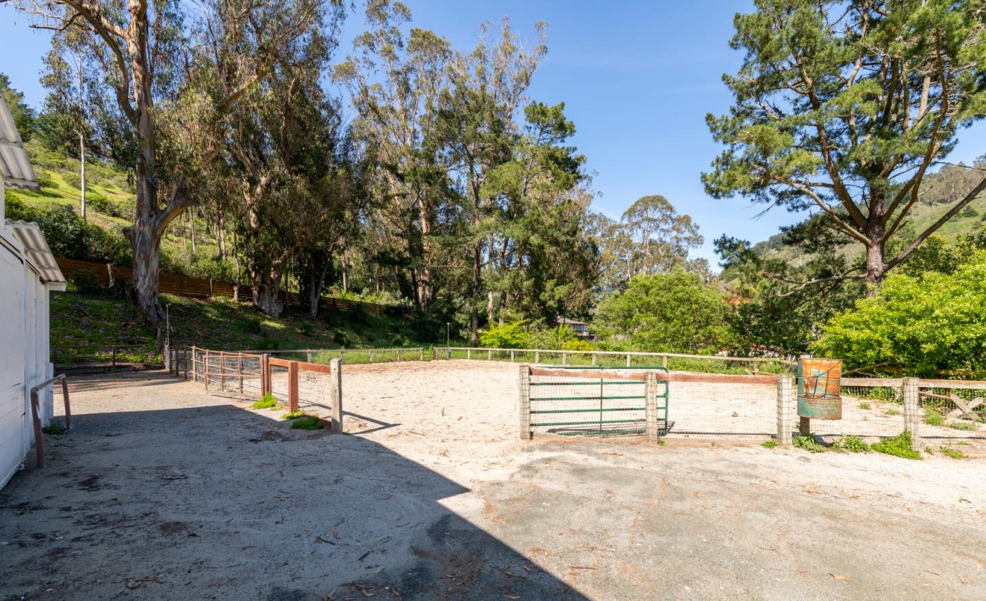 Detail Gallery Image 62 of 85 For 2570 Purisima Creek Rd, Half Moon Bay,  CA 94019 - 4 Beds | 3 Baths