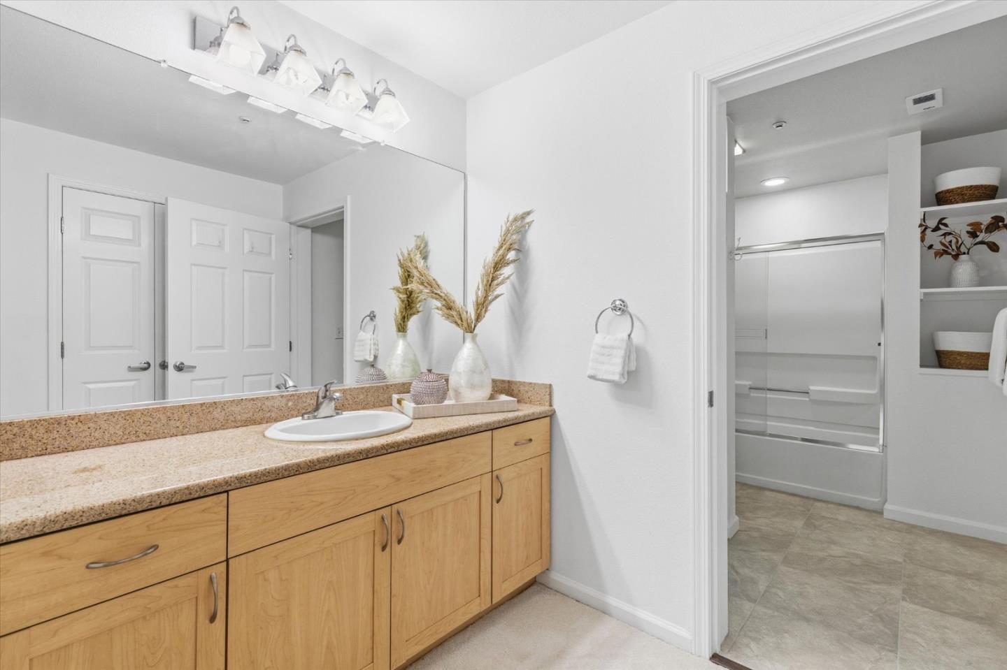 Detail Gallery Image 11 of 21 For 1550 Technology Dr #2105,  San Jose,  CA 95110 - 2 Beds | 2 Baths