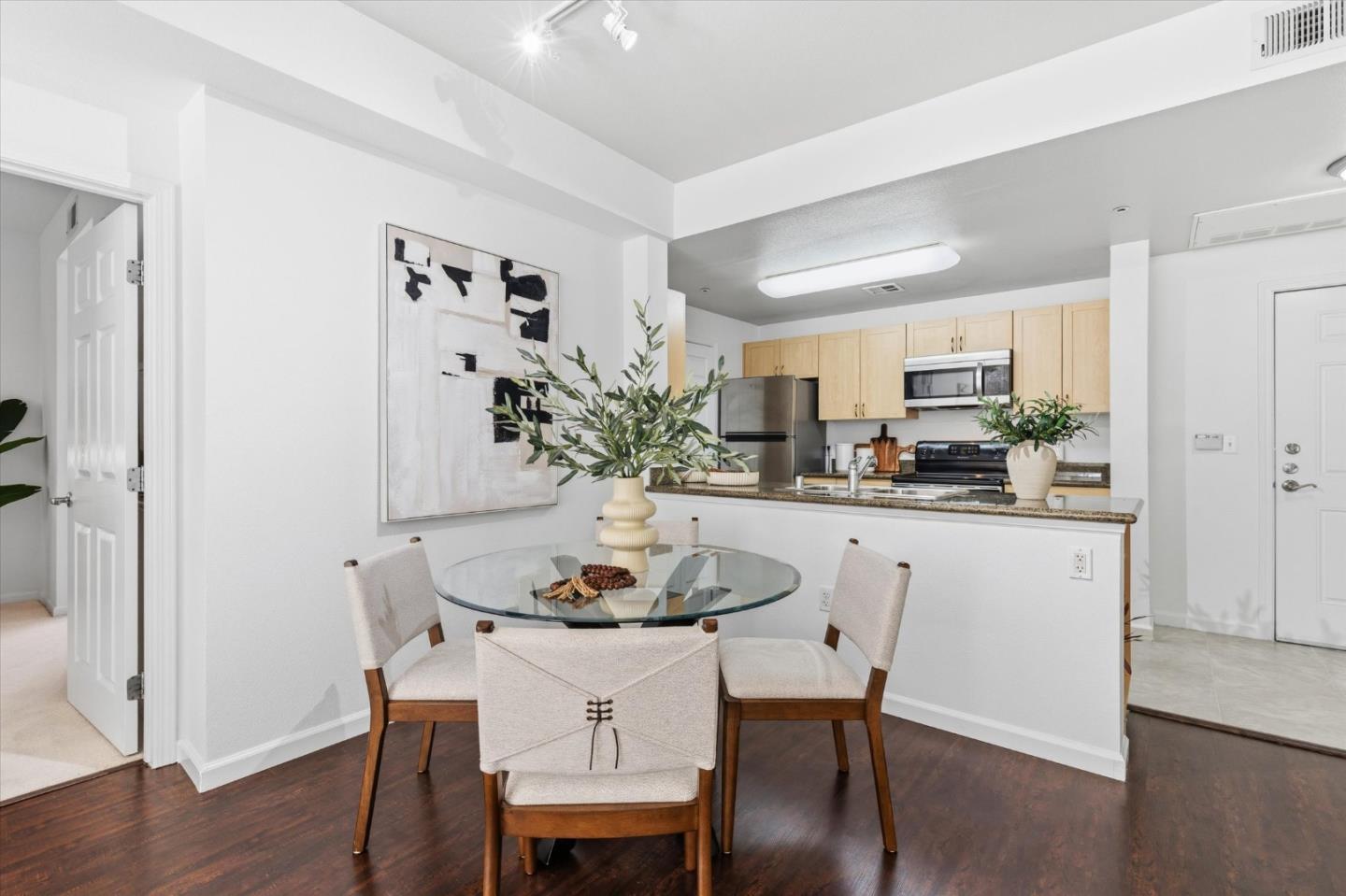 Detail Gallery Image 7 of 21 For 1550 Technology Dr #2105,  San Jose,  CA 95110 - 2 Beds | 2 Baths