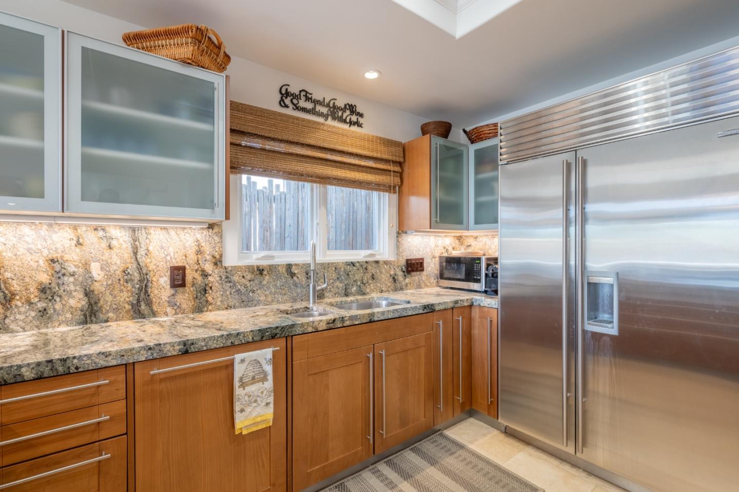 Detail Gallery Image 8 of 29 For 24785 Santa Rita St, Carmel,  CA 93923 - 3 Beds | 2 Baths