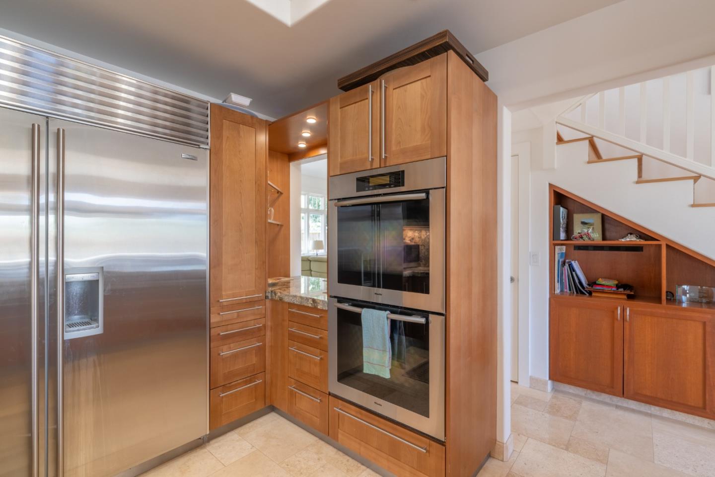 Detail Gallery Image 9 of 29 For 24785 Santa Rita St, Carmel,  CA 93923 - 3 Beds | 2 Baths