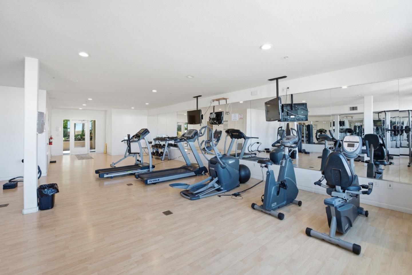 Detail Gallery Image 33 of 41 For 1388 Broadway #103,  Millbrae,  CA 94030 - 2 Beds | 2 Baths