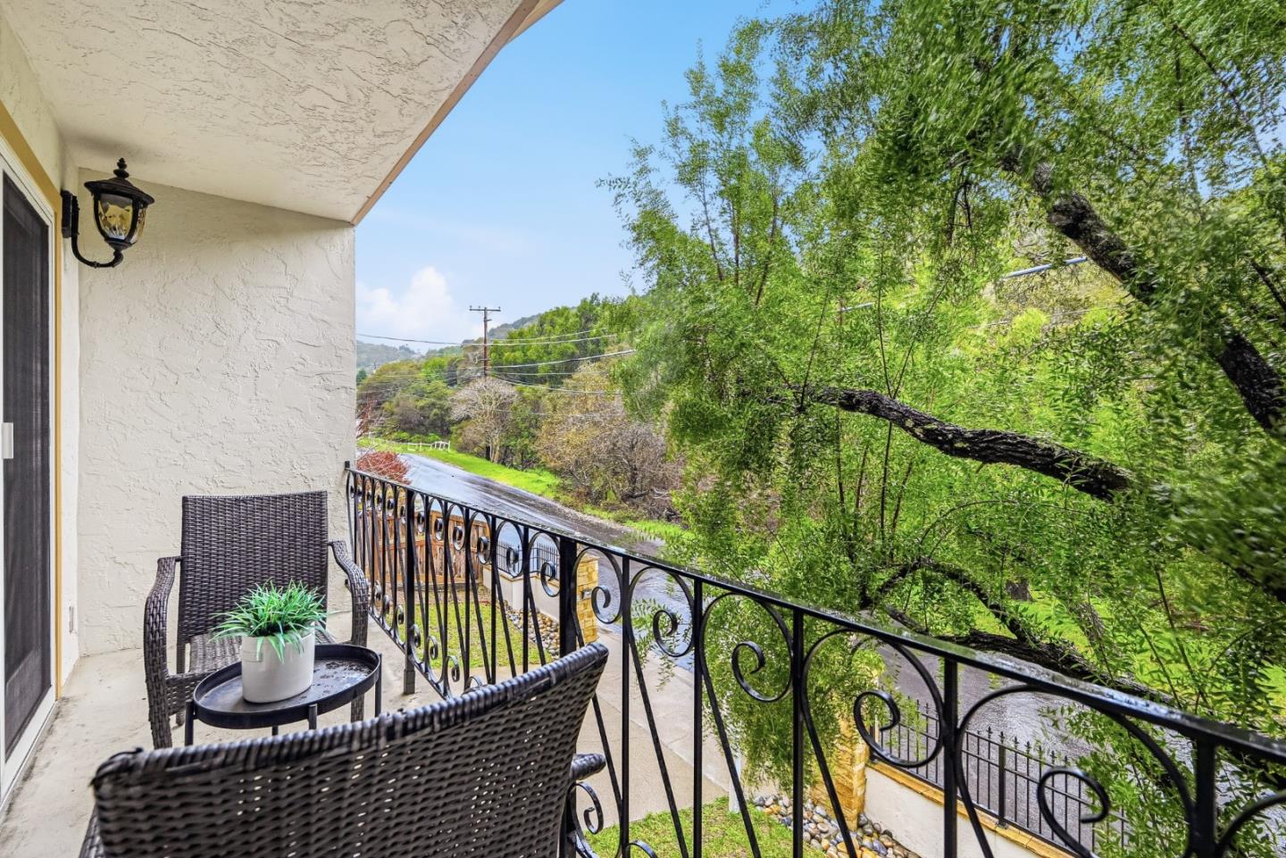 Detail Gallery Image 12 of 47 For 3202 E Laurel Creek Rd, Belmont,  CA 94002 - 3 Beds | 3 Baths