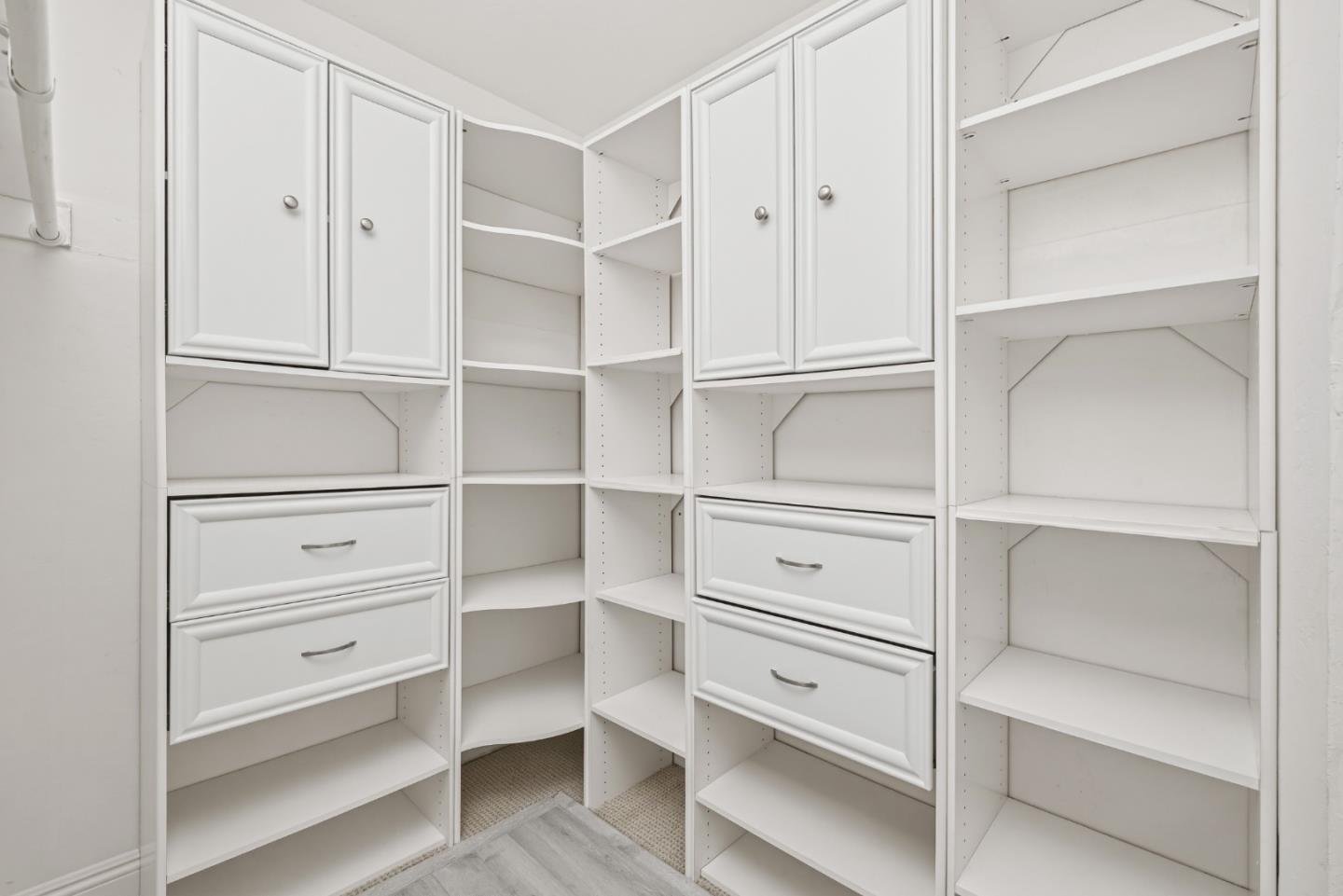 Detail Gallery Image 20 of 47 For 3202 E Laurel Creek Rd, Belmont,  CA 94002 - 3 Beds | 3 Baths