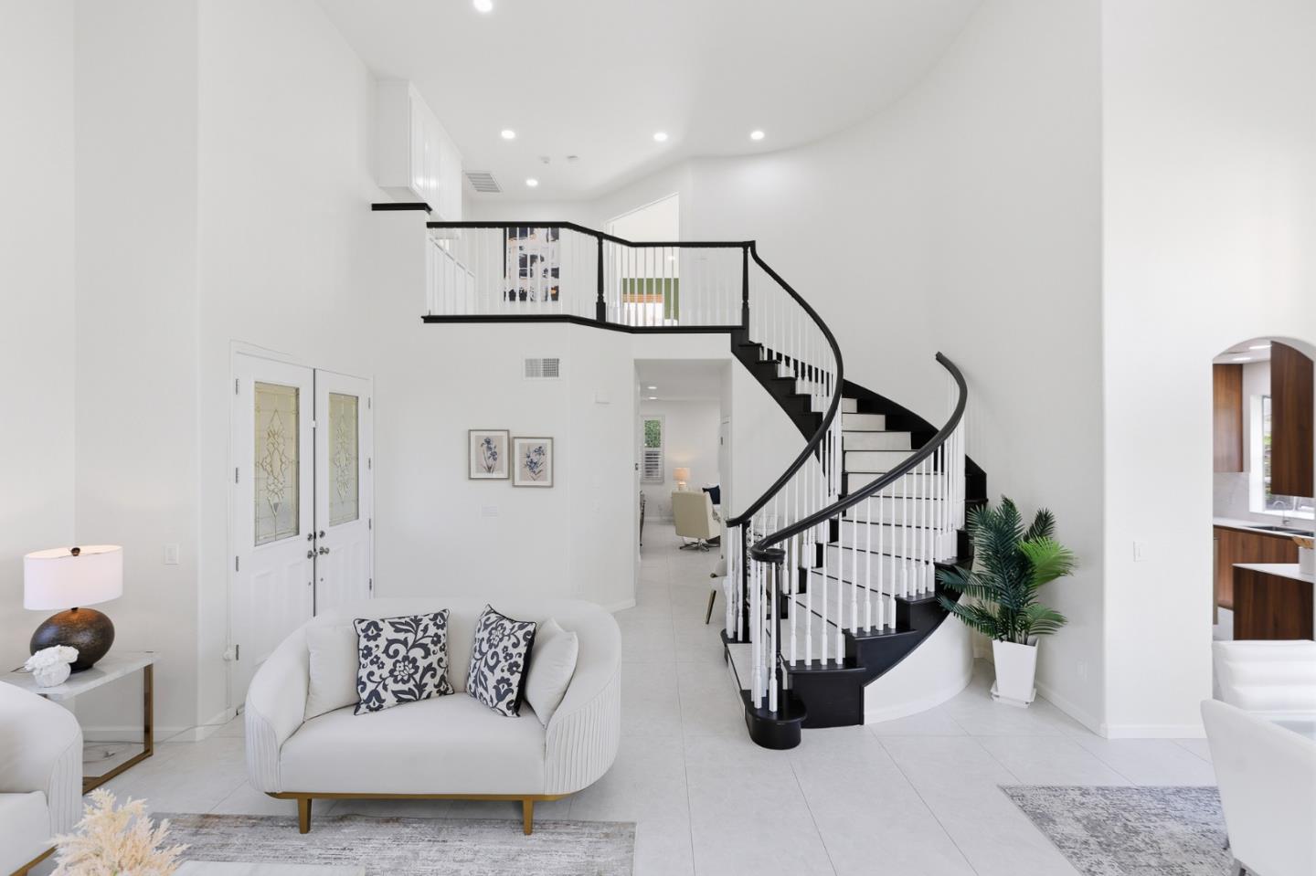 Detail Gallery Image 12 of 90 For 3283 Placido Ct, San Jose,  CA 95135 - 5 Beds | 3 Baths