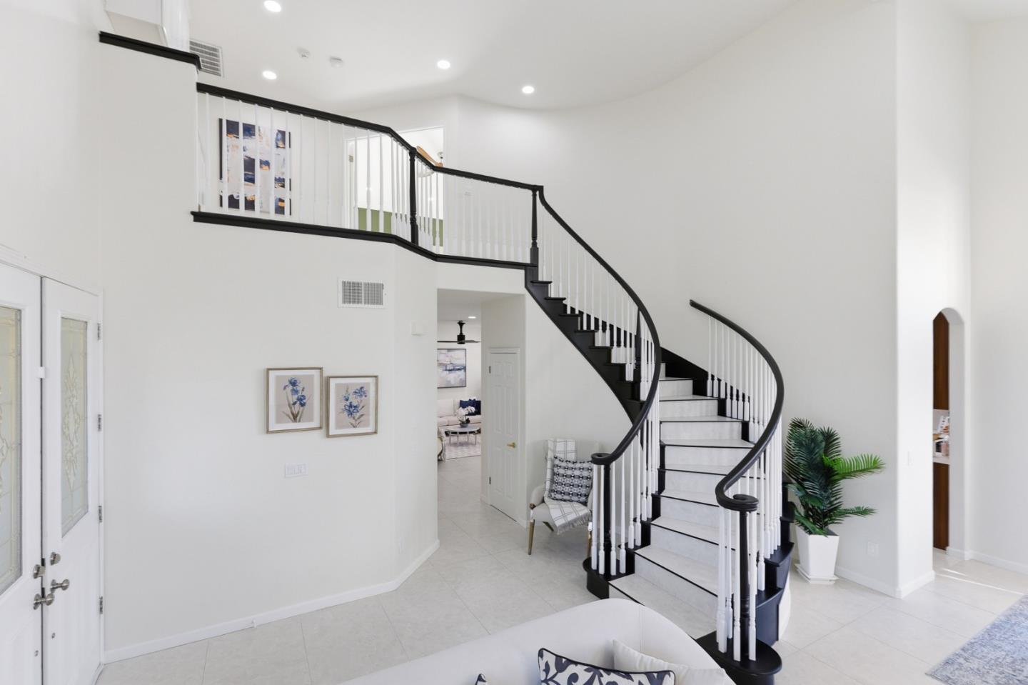 Detail Gallery Image 18 of 90 For 3283 Placido Ct, San Jose,  CA 95135 - 5 Beds | 3 Baths