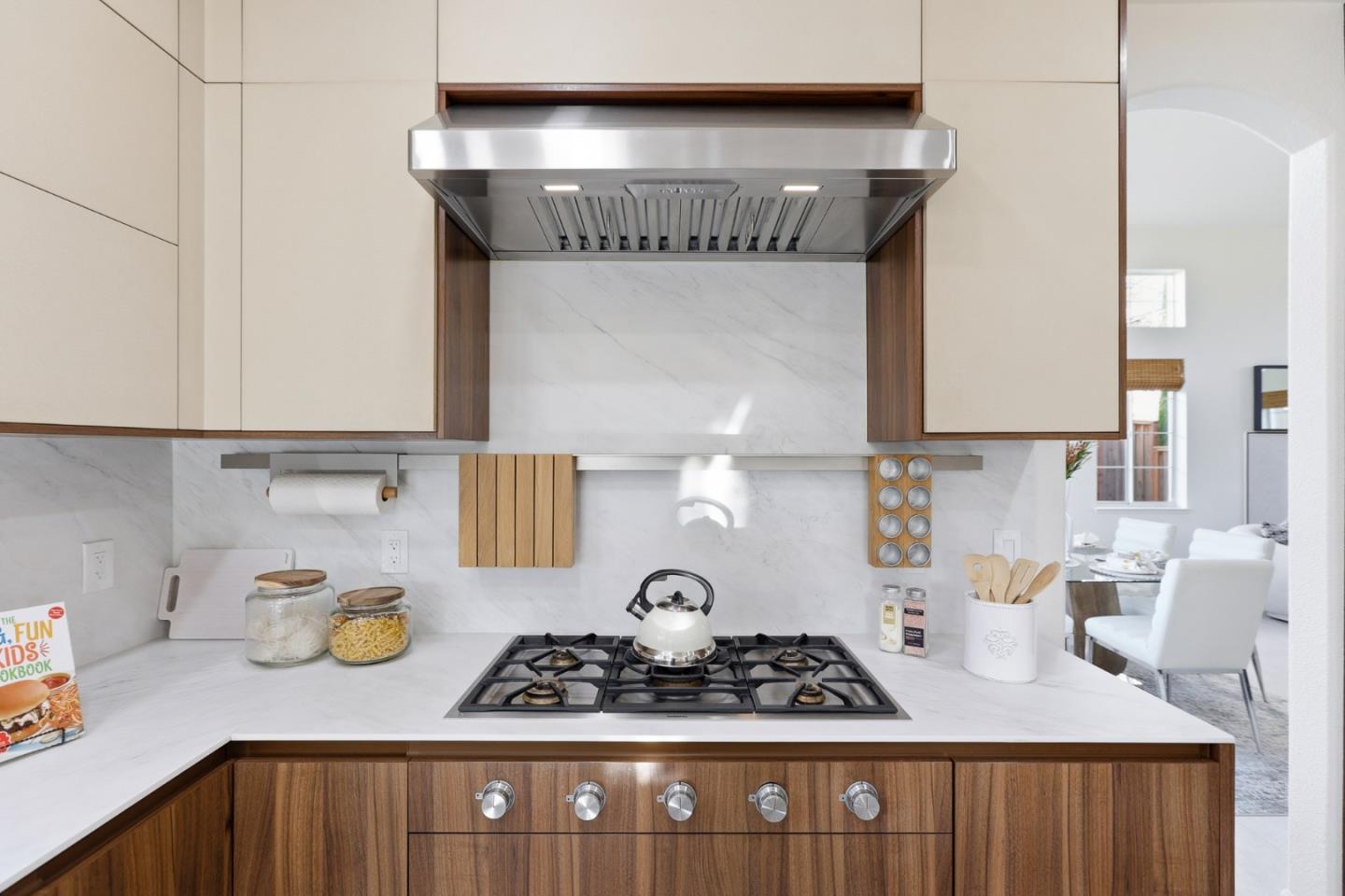 Detail Gallery Image 22 of 90 For 3283 Placido Ct, San Jose,  CA 95135 - 5 Beds | 3 Baths