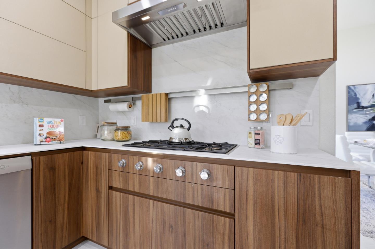 Detail Gallery Image 31 of 90 For 3283 Placido Ct, San Jose,  CA 95135 - 5 Beds | 3 Baths