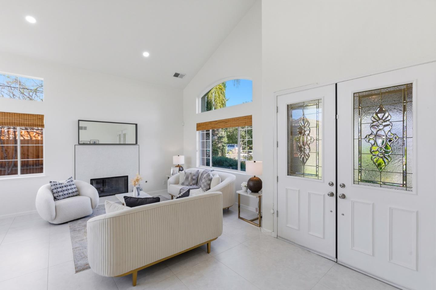 Detail Gallery Image 5 of 90 For 3283 Placido Ct, San Jose,  CA 95135 - 5 Beds | 3 Baths