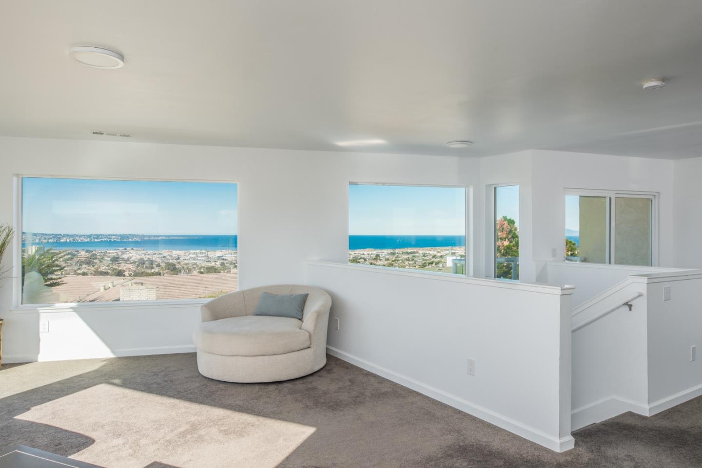 Detail Gallery Image 12 of 77 For 1364 Skyview Dr, Seaside,  CA 93955 - 7 Beds | 3/1 Baths