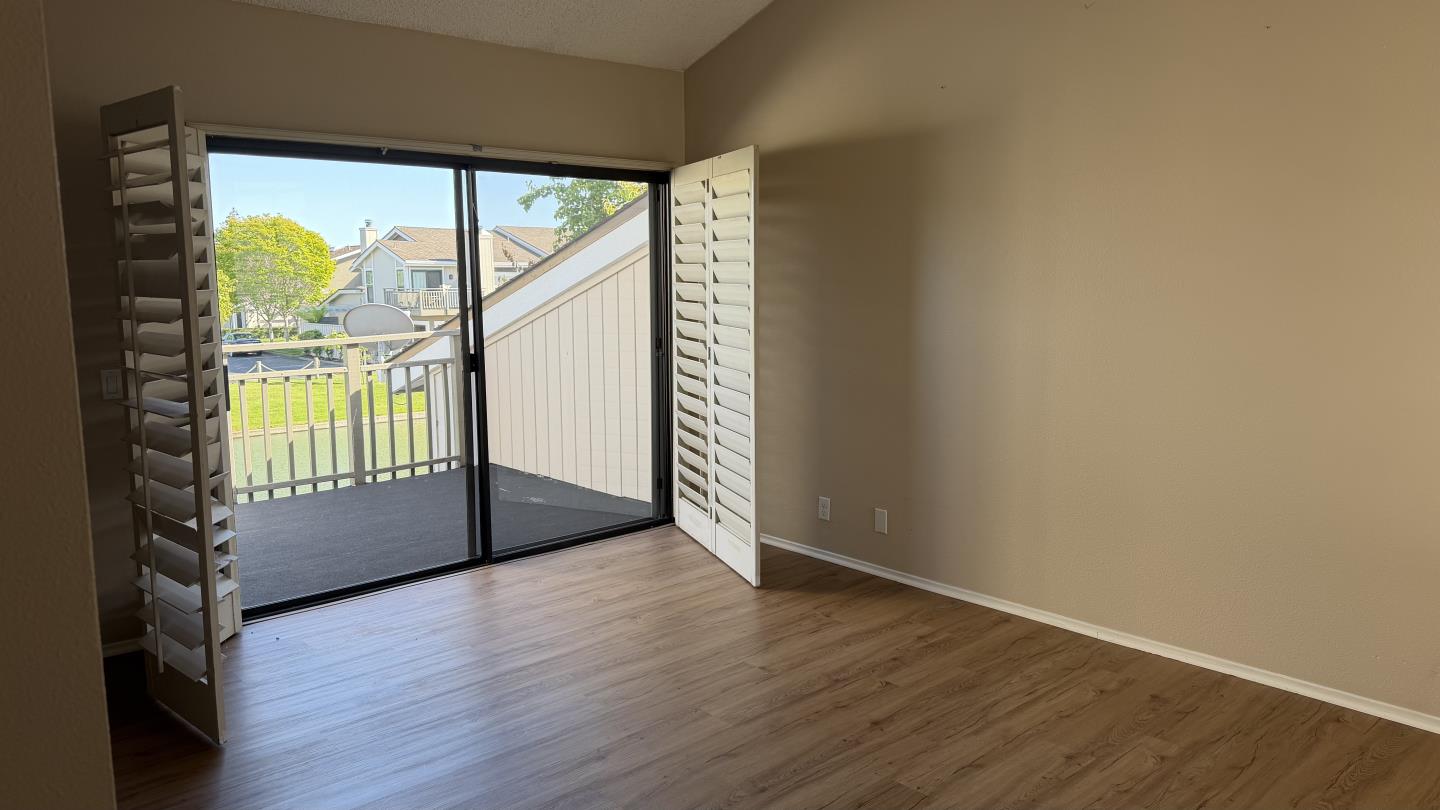 Detail Gallery Image 11 of 24 For 626 Marlin Ct, Redwood City,  CA 94065 - 3 Beds | 3 Baths