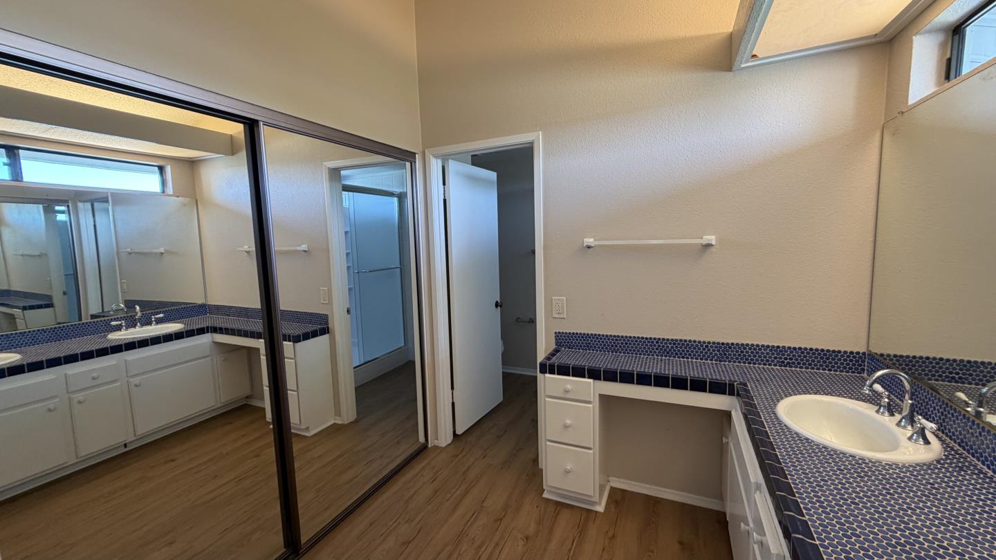 Detail Gallery Image 14 of 24 For 626 Marlin Ct, Redwood City,  CA 94065 - 3 Beds | 3 Baths