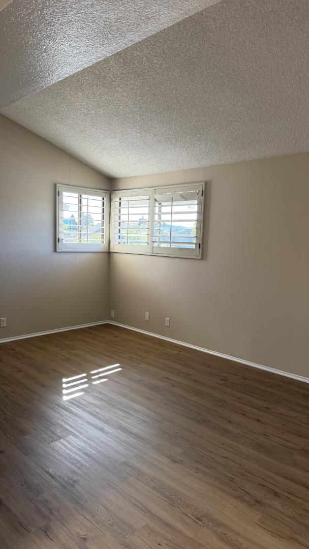 Detail Gallery Image 18 of 24 For 626 Marlin Ct, Redwood City,  CA 94065 - 3 Beds | 3 Baths