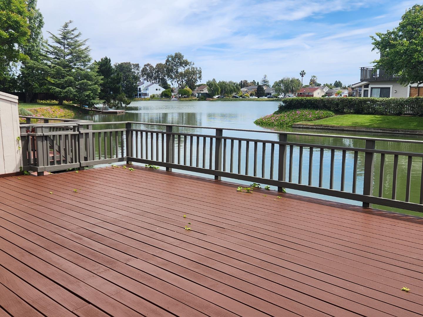 Detail Gallery Image 2 of 24 For 626 Marlin Ct, Redwood City,  CA 94065 - 3 Beds | 3 Baths