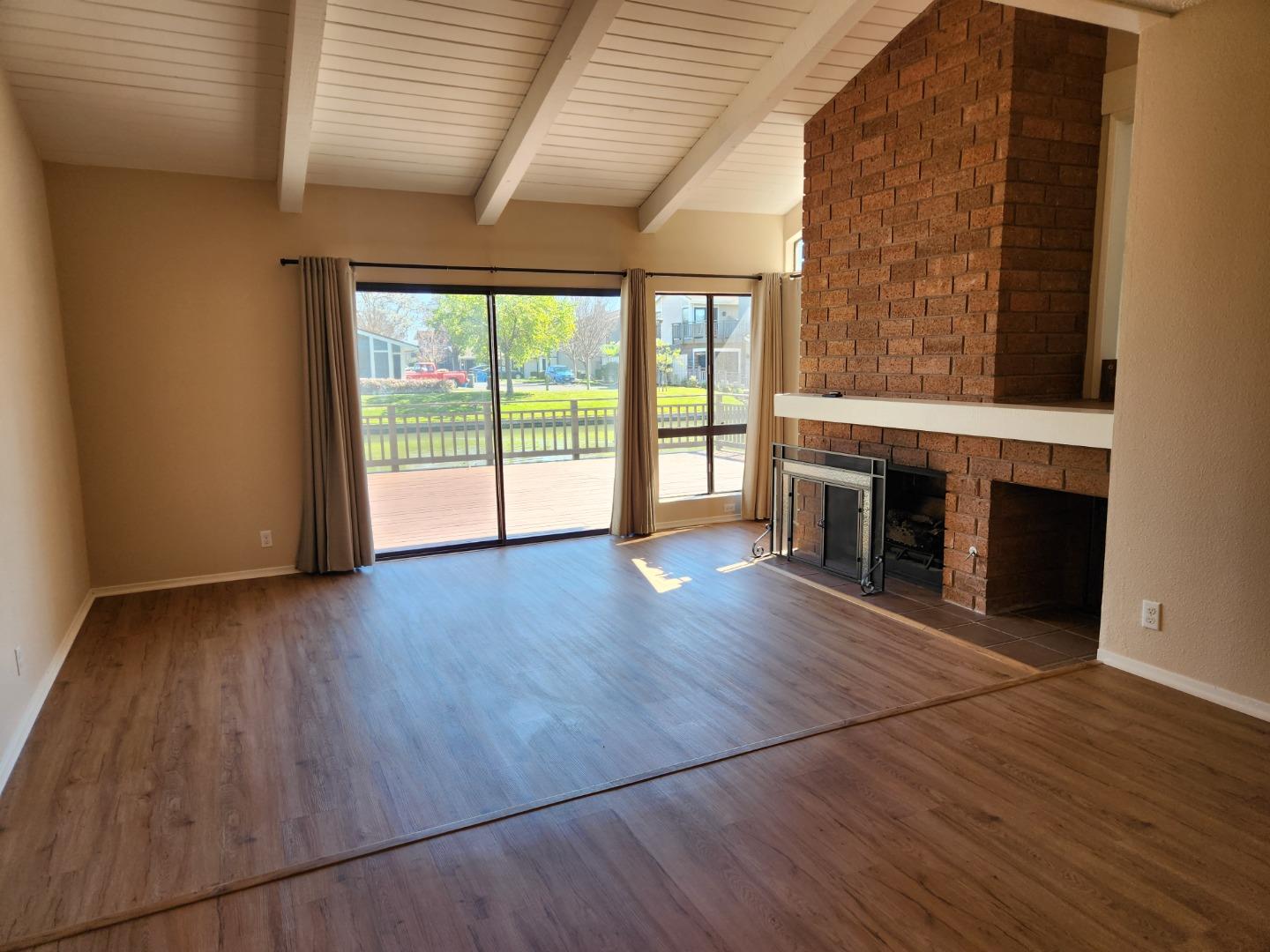 Detail Gallery Image 3 of 24 For 626 Marlin Ct, Redwood City,  CA 94065 - 3 Beds | 3 Baths