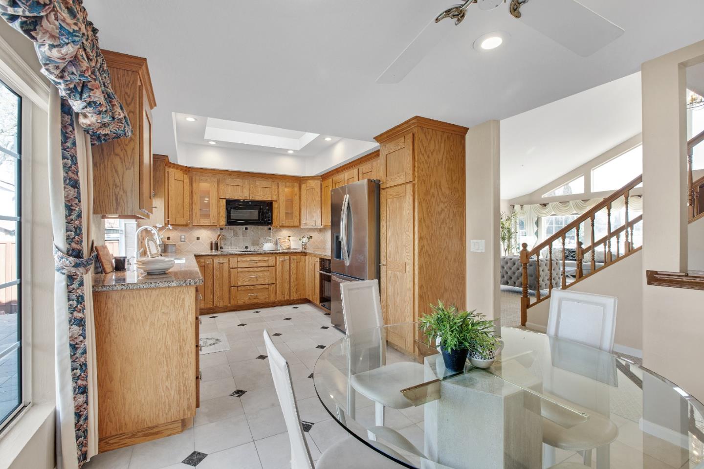 Detail Gallery Image 10 of 25 For 639 Mercado Ct, Milpitas,  CA 95035 - 4 Beds | 2/1 Baths