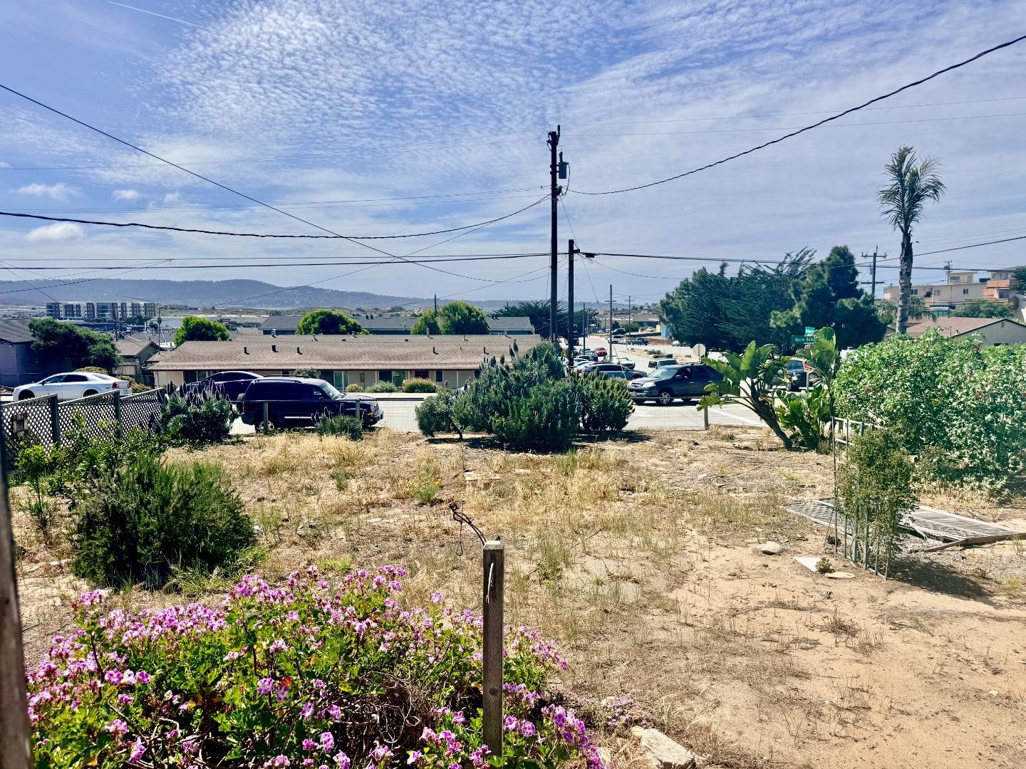 Detail Gallery Image 5 of 10 For 1300 Ord Grove Ave, Seaside,  CA 93955 - 3 Beds | 1 Baths