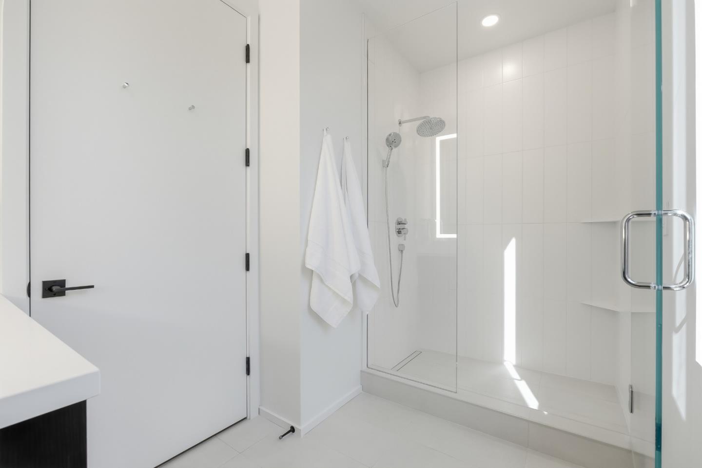 Detail Gallery Image 19 of 37 For 3012 Vistamont Dr, San Jose,  CA 95118 - 5 Beds | 3 Baths