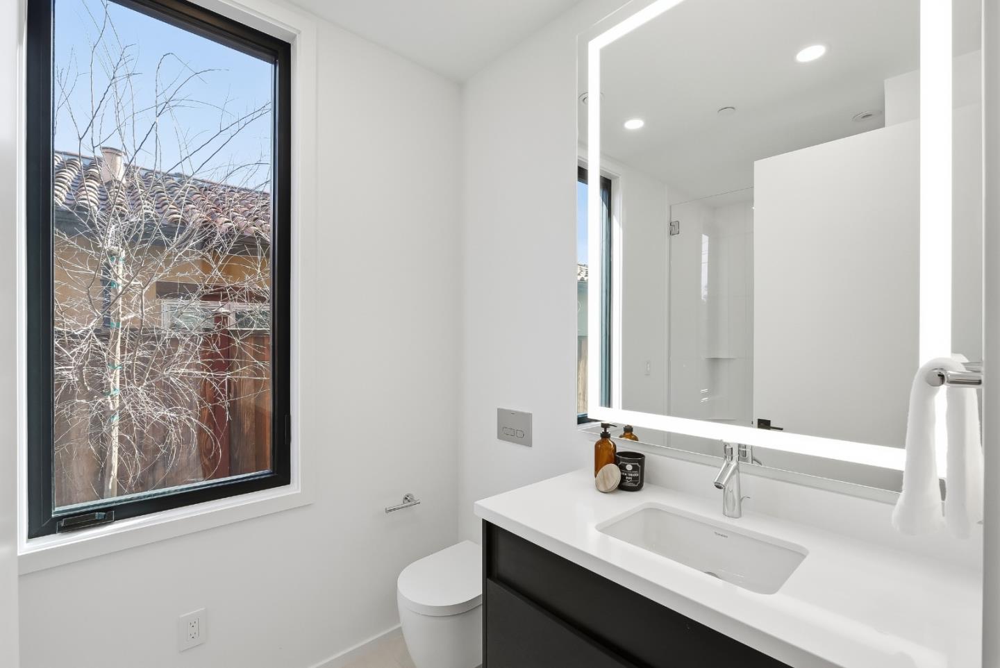 Detail Gallery Image 20 of 37 For 3012 Vistamont Dr, San Jose,  CA 95118 - 5 Beds | 3 Baths