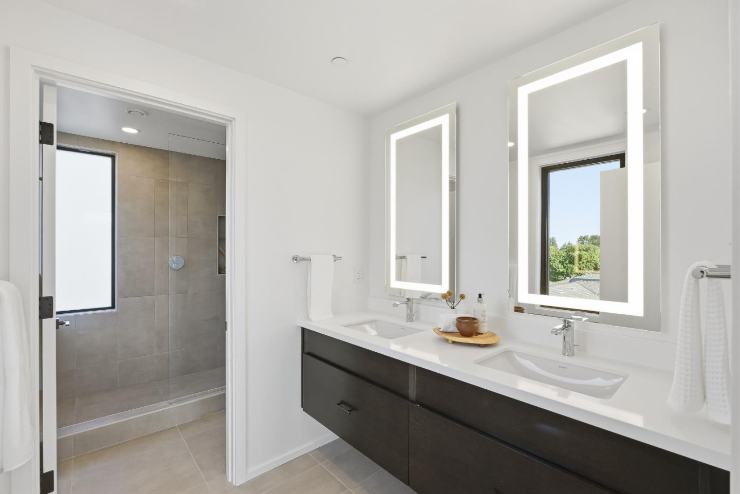 Detail Gallery Image 25 of 37 For 3012 Vistamont Dr, San Jose,  CA 95118 - 5 Beds | 3 Baths