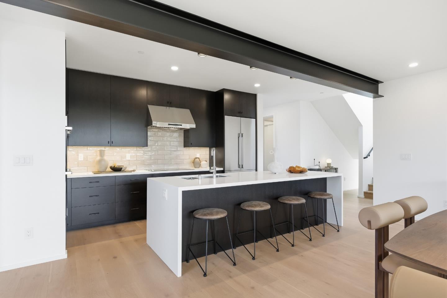 Detail Gallery Image 5 of 37 For 3012 Vistamont Dr, San Jose,  CA 95118 - 5 Beds | 3 Baths