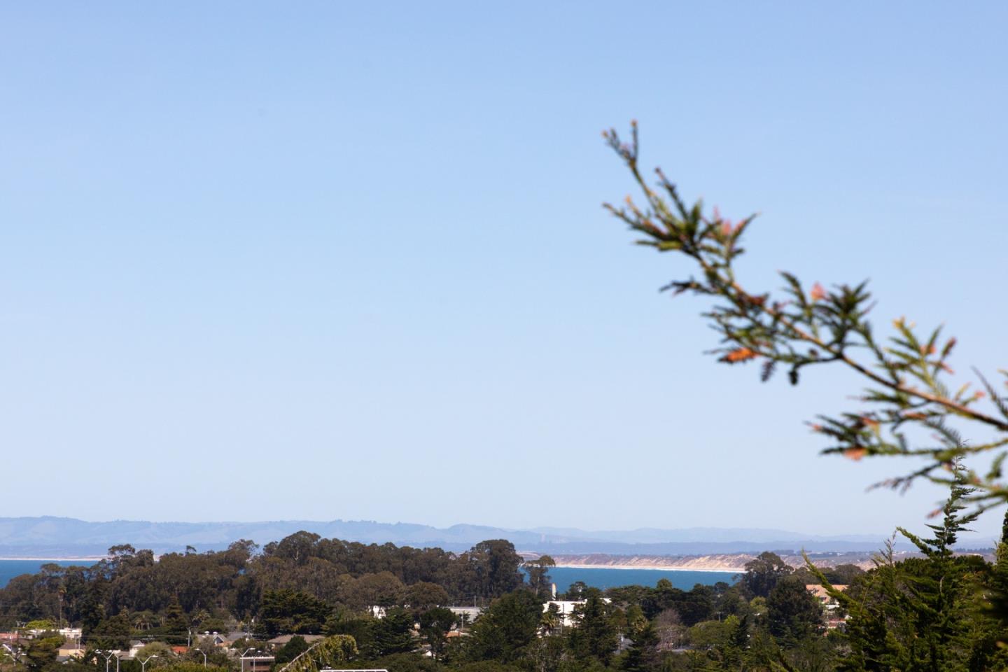 Detail Gallery Image 15 of 20 For Glenwood Cir,  Monterey,  CA 93940 - 1 Beds | 1 Baths