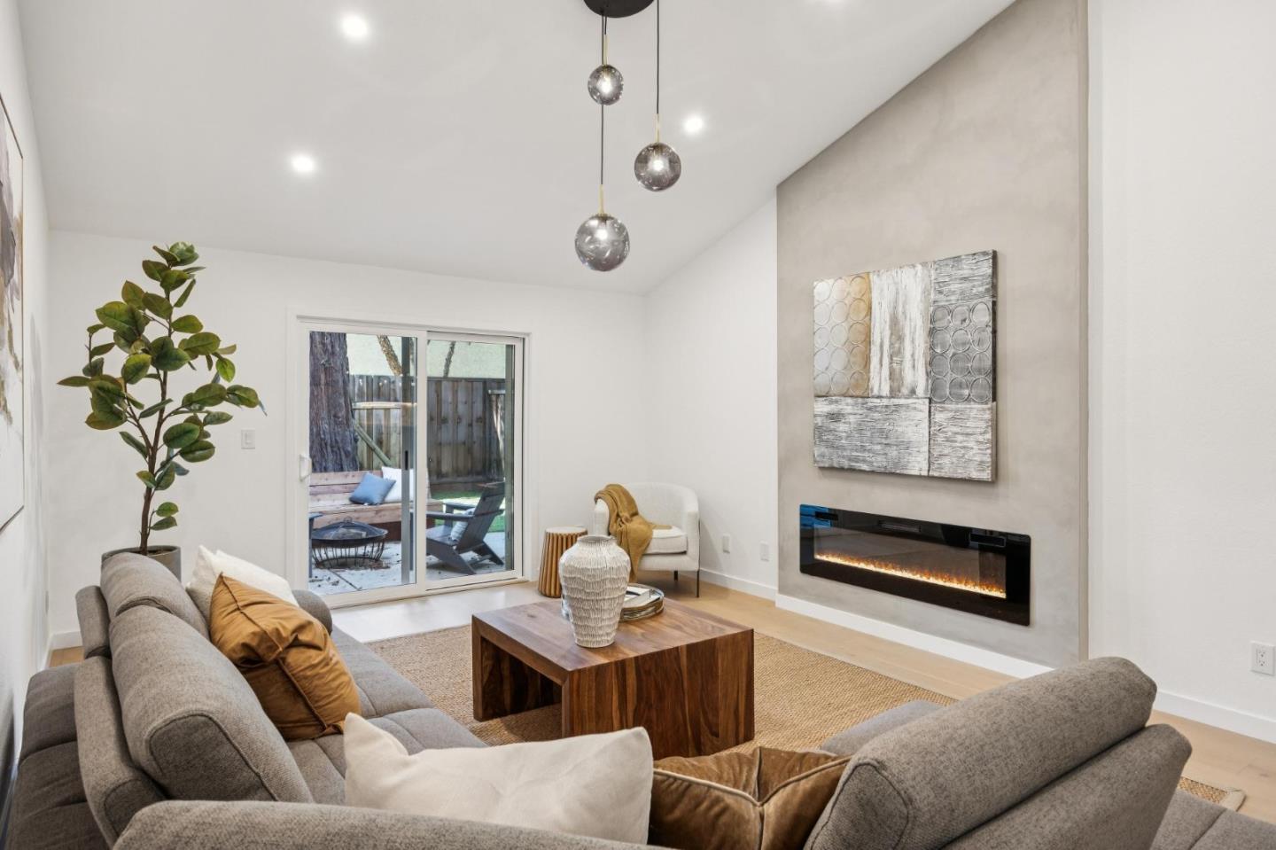 Photo #2: ML82043460 Listing: Photo #2