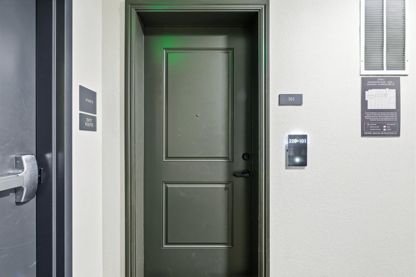 Photo #4: ML82043463 Listing: Photo #4