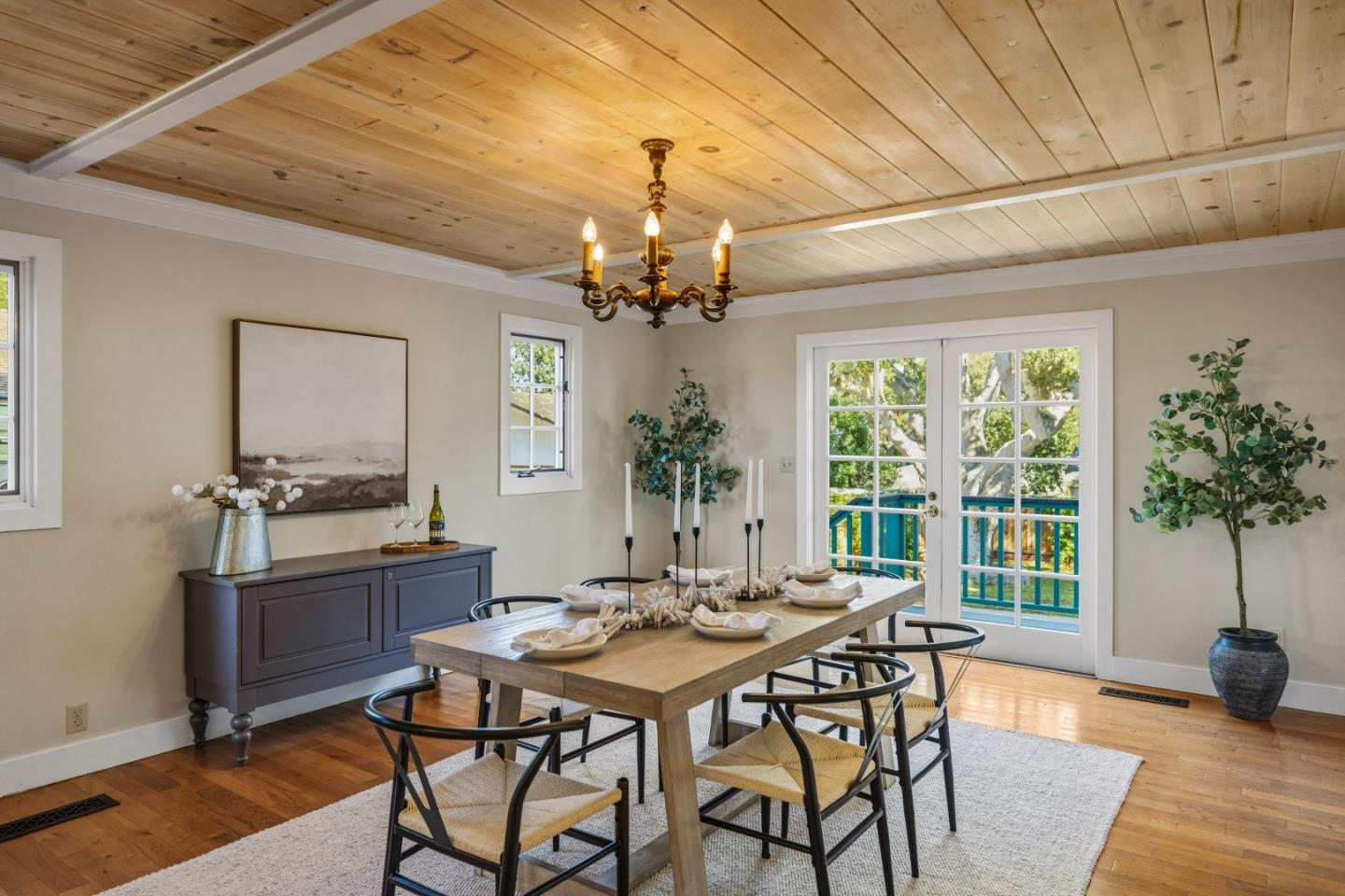 Detail Gallery Image 10 of 24 For 225 17 Mile Dr, Pacific Grove,  CA 93950 - 4 Beds | 2/1 Baths