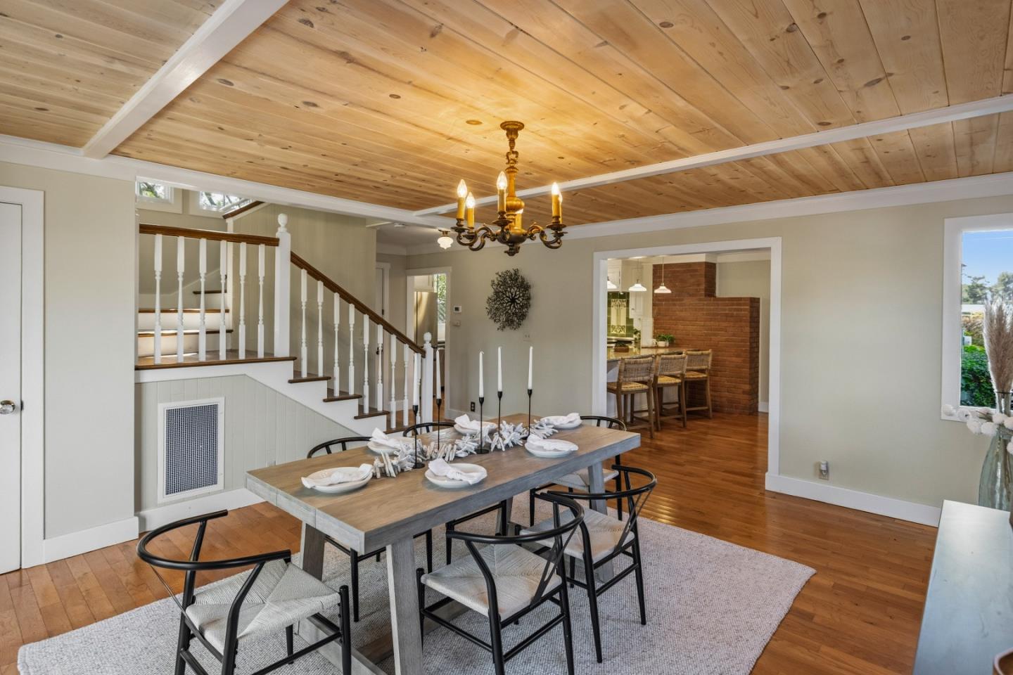 Detail Gallery Image 11 of 24 For 225 17 Mile Dr, Pacific Grove,  CA 93950 - 4 Beds | 2/1 Baths