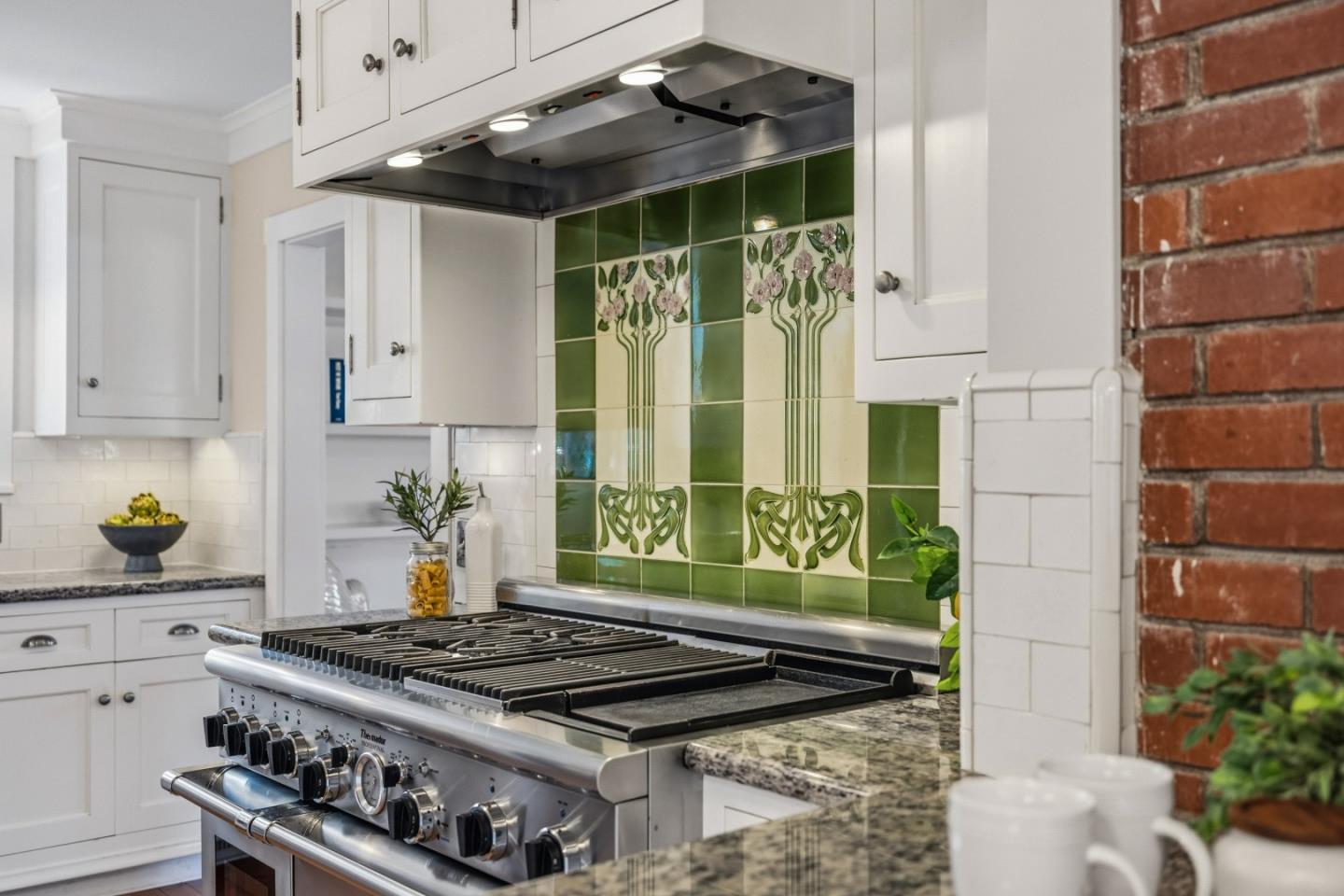 Detail Gallery Image 6 of 24 For 225 17 Mile Dr, Pacific Grove,  CA 93950 - 4 Beds | 2/1 Baths