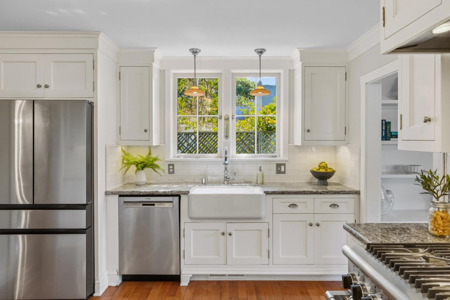 Detail Gallery Image 7 of 24 For 225 17 Mile Dr, Pacific Grove,  CA 93950 - 4 Beds | 2/1 Baths