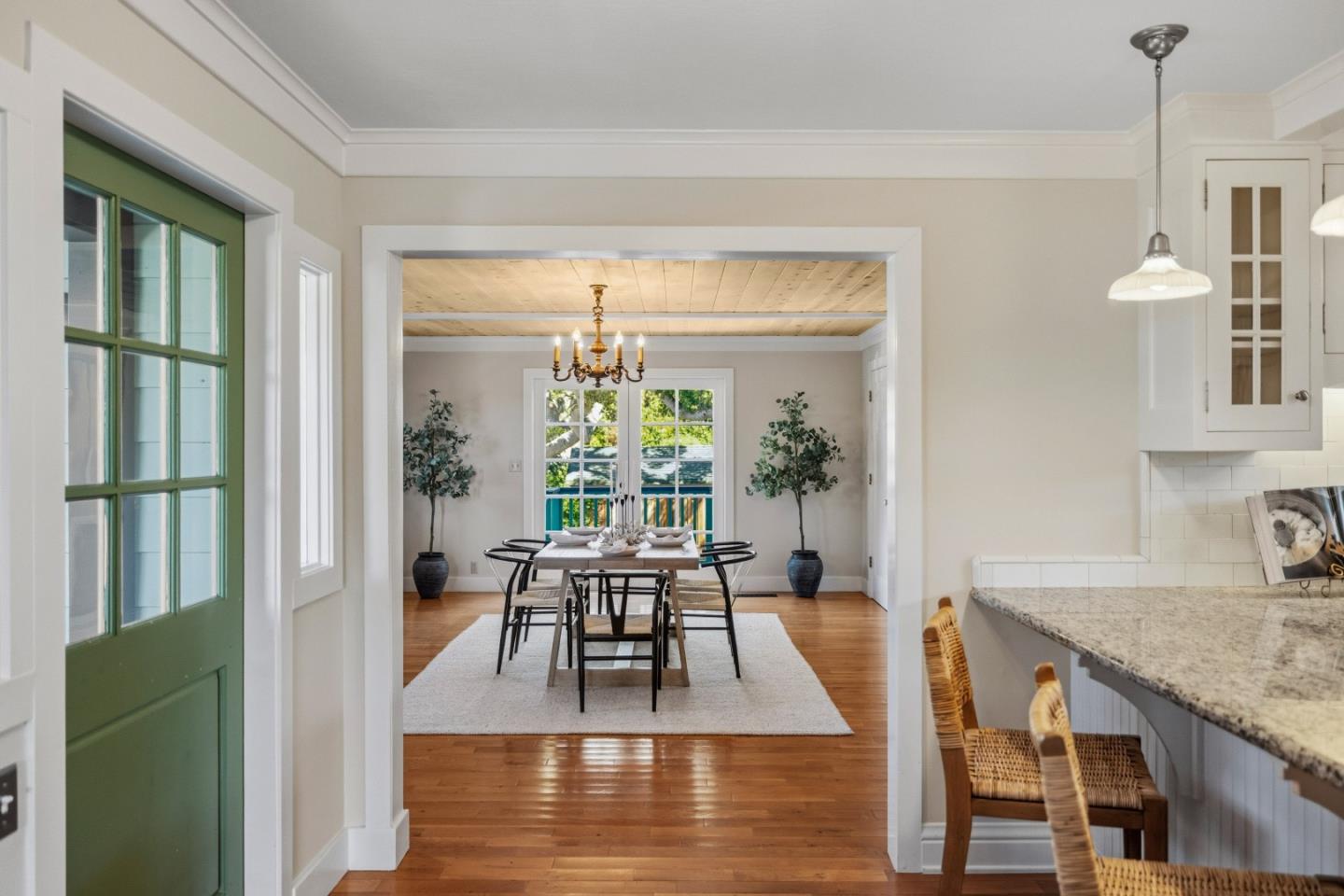 Detail Gallery Image 9 of 24 For 225 17 Mile Dr, Pacific Grove,  CA 93950 - 4 Beds | 2/1 Baths