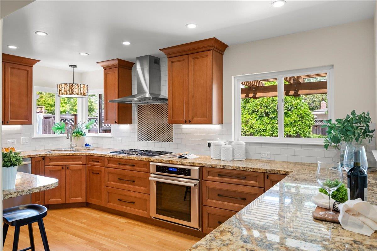 Detail Gallery Image 13 of 36 For 2112 Harmil Way, San Jose,  CA 95125 - 3 Beds | 2 Baths