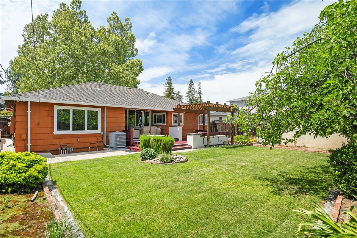 Detail Gallery Image 31 of 36 For 2112 Harmil Way, San Jose,  CA 95125 - 3 Beds | 2 Baths