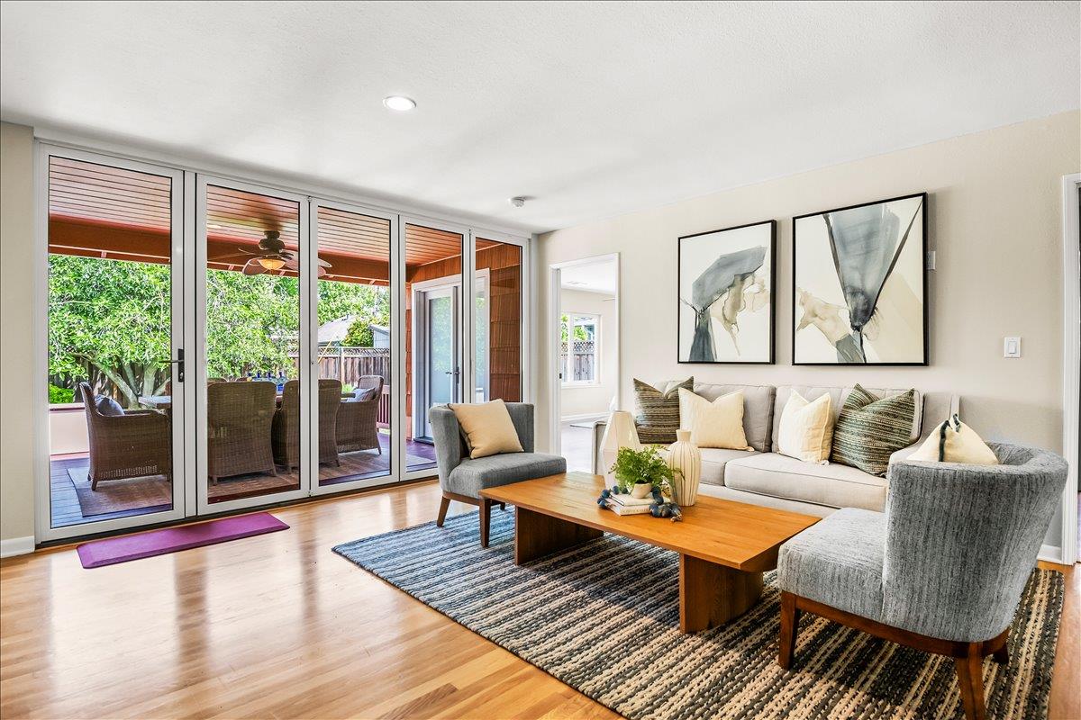 Detail Gallery Image 4 of 36 For 2112 Harmil Way, San Jose,  CA 95125 - 3 Beds | 2 Baths