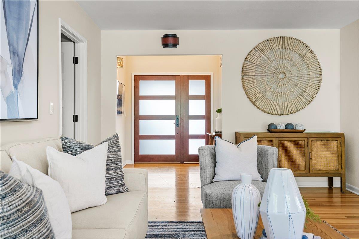 Detail Gallery Image 8 of 36 For 2112 Harmil Way, San Jose,  CA 95125 - 3 Beds | 2 Baths