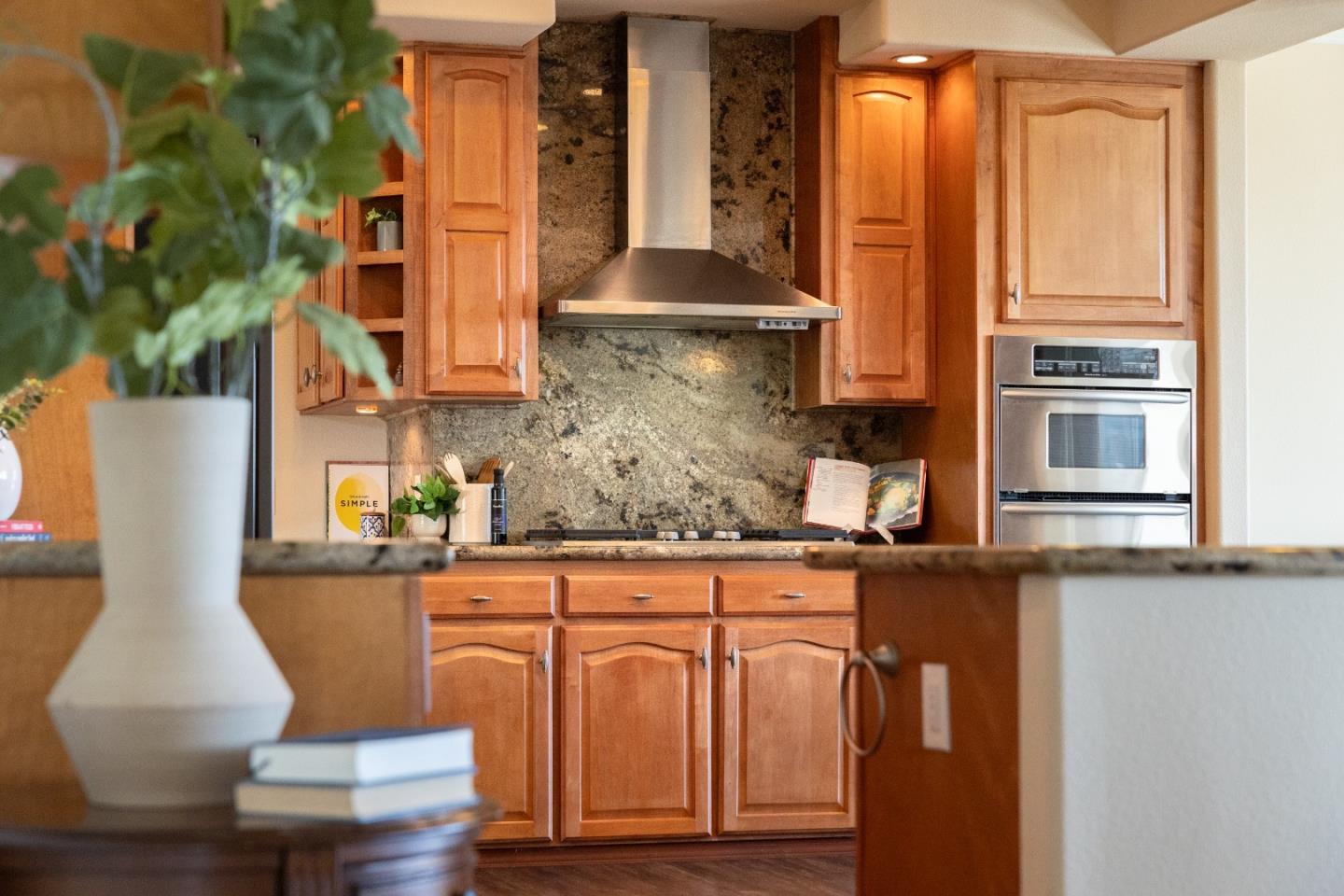 Detail Gallery Image 11 of 53 For 960 Smith Rd, Watsonville,  CA 95076 - 5 Beds | 4 Baths