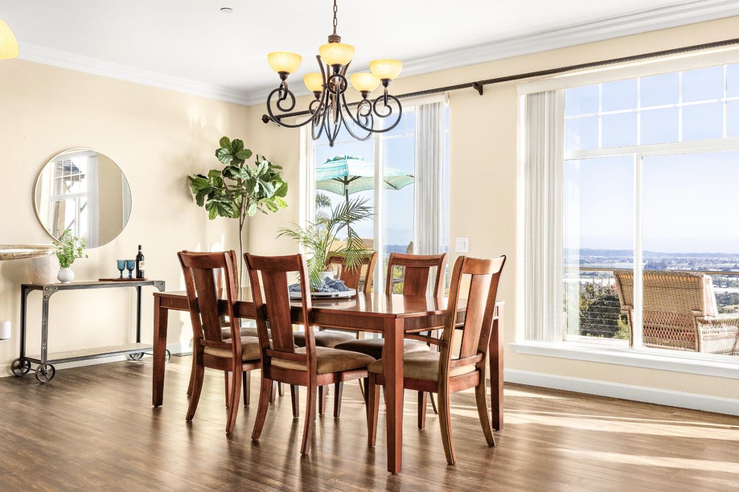 Detail Gallery Image 16 of 53 For 960 Smith Rd, Watsonville,  CA 95076 - 5 Beds | 4 Baths