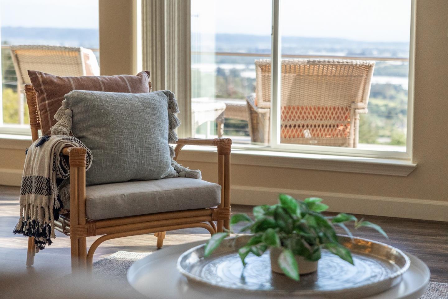 Detail Gallery Image 19 of 53 For 960 Smith Rd, Watsonville,  CA 95076 - 5 Beds | 4 Baths