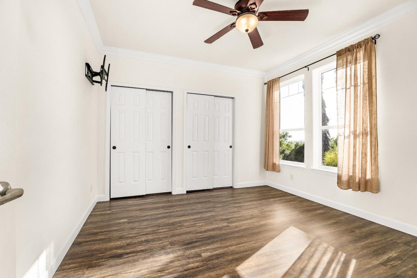 Detail Gallery Image 36 of 53 For 960 Smith Rd, Watsonville,  CA 95076 - 5 Beds | 4 Baths