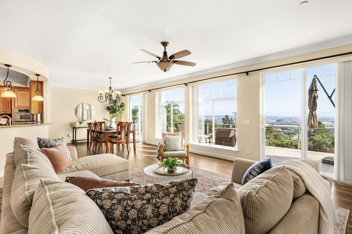 Detail Gallery Image 5 of 53 For 960 Smith Rd, Watsonville,  CA 95076 - 5 Beds | 4 Baths