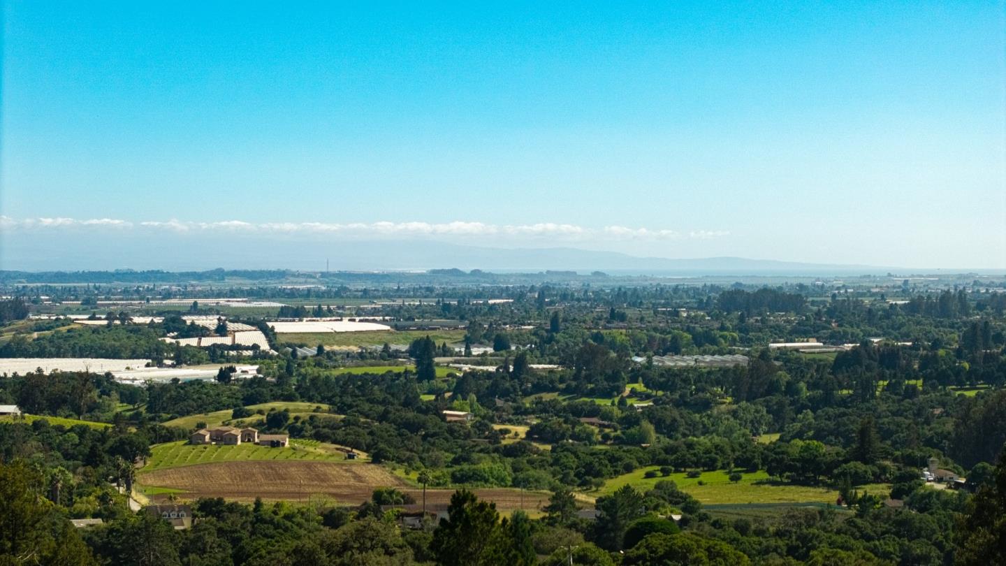 Detail Gallery Image 53 of 53 For 960 Smith Rd, Watsonville,  CA 95076 - 5 Beds | 4 Baths