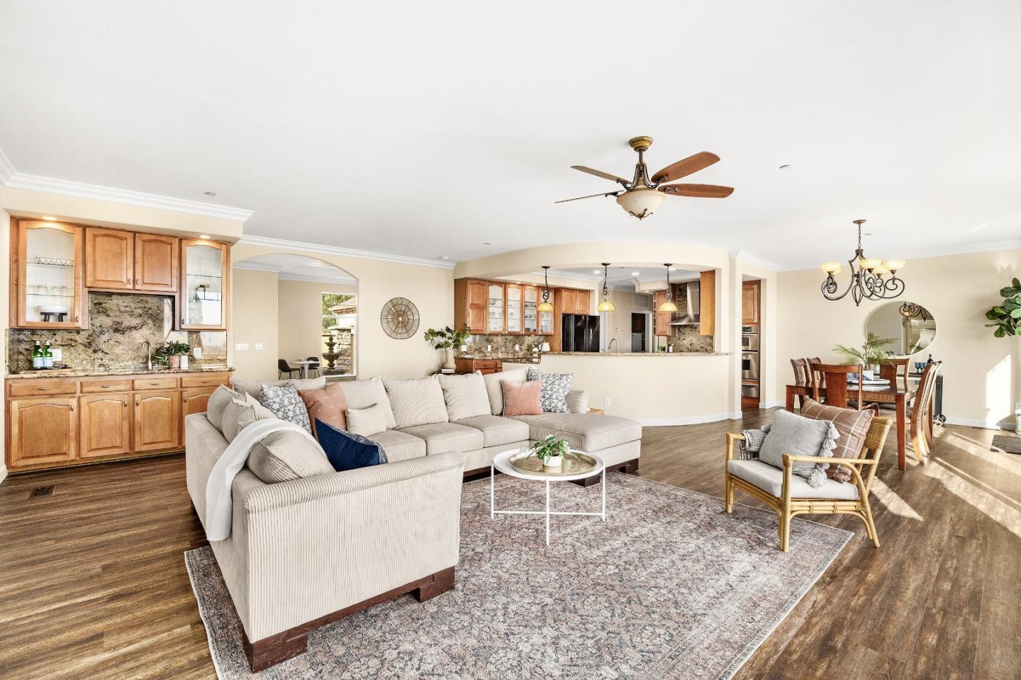 Detail Gallery Image 6 of 53 For 960 Smith Rd, Watsonville,  CA 95076 - 5 Beds | 4 Baths