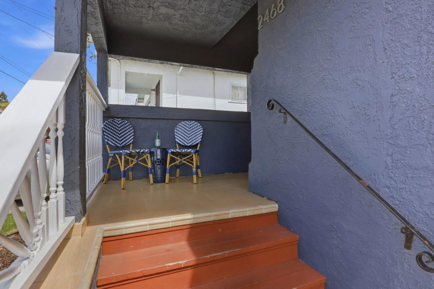 Detail Gallery Image 5 of 57 For 2468 Maxwell, Oakland,  CA 94601 - 4 Beds | 3 Baths