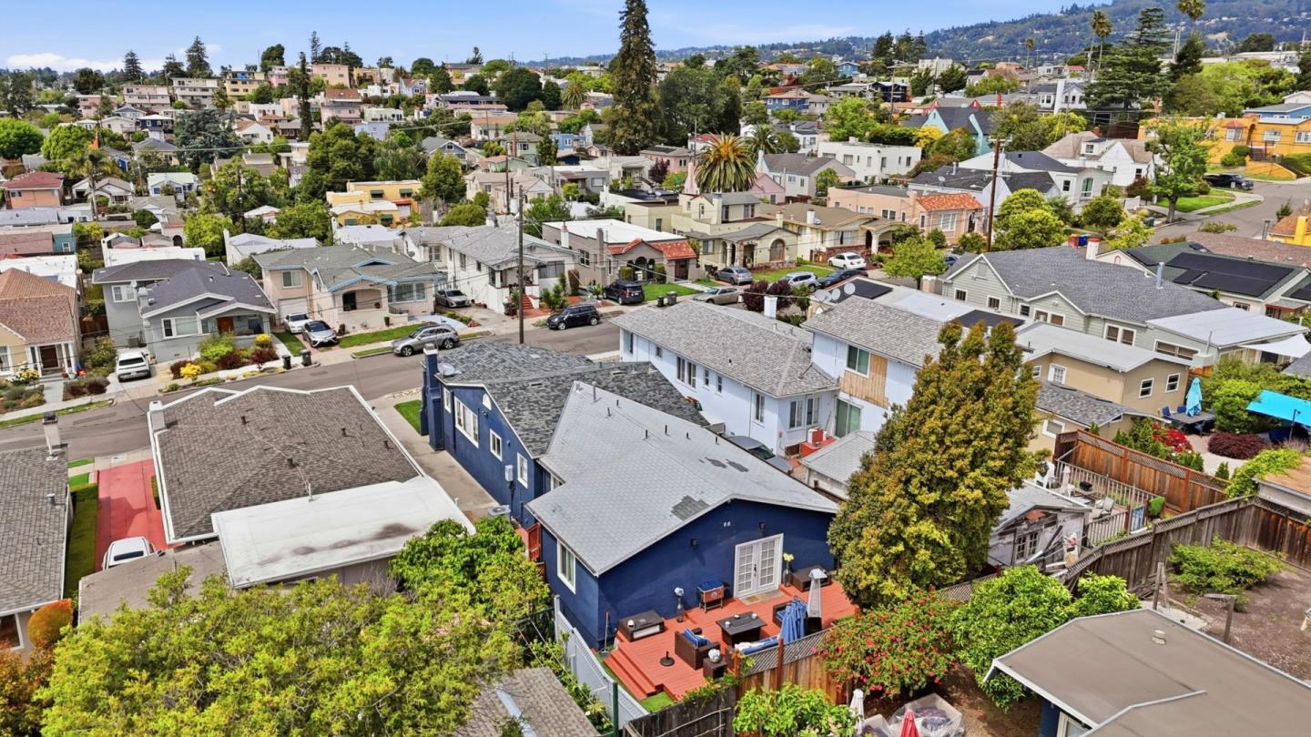 Detail Gallery Image 52 of 57 For 2468 Maxwell, Oakland,  CA 94601 - 4 Beds | 3 Baths