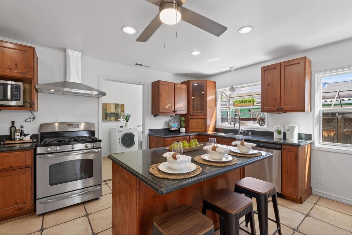 Detail Gallery Image 14 of 29 For 3377 Gawain, San Jose,  CA 95127 - 3 Beds | 1 Baths