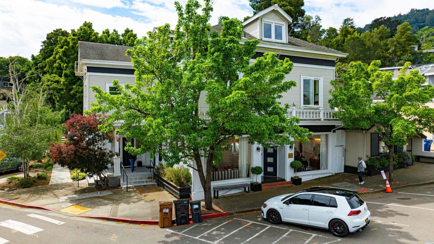 Detail Gallery Image 5 of 16 For 29 1st St, Corte Madera,  CA 94925 - – Beds | – Baths